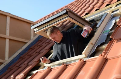 Pose de fenêtres de toit Velux à Curchy